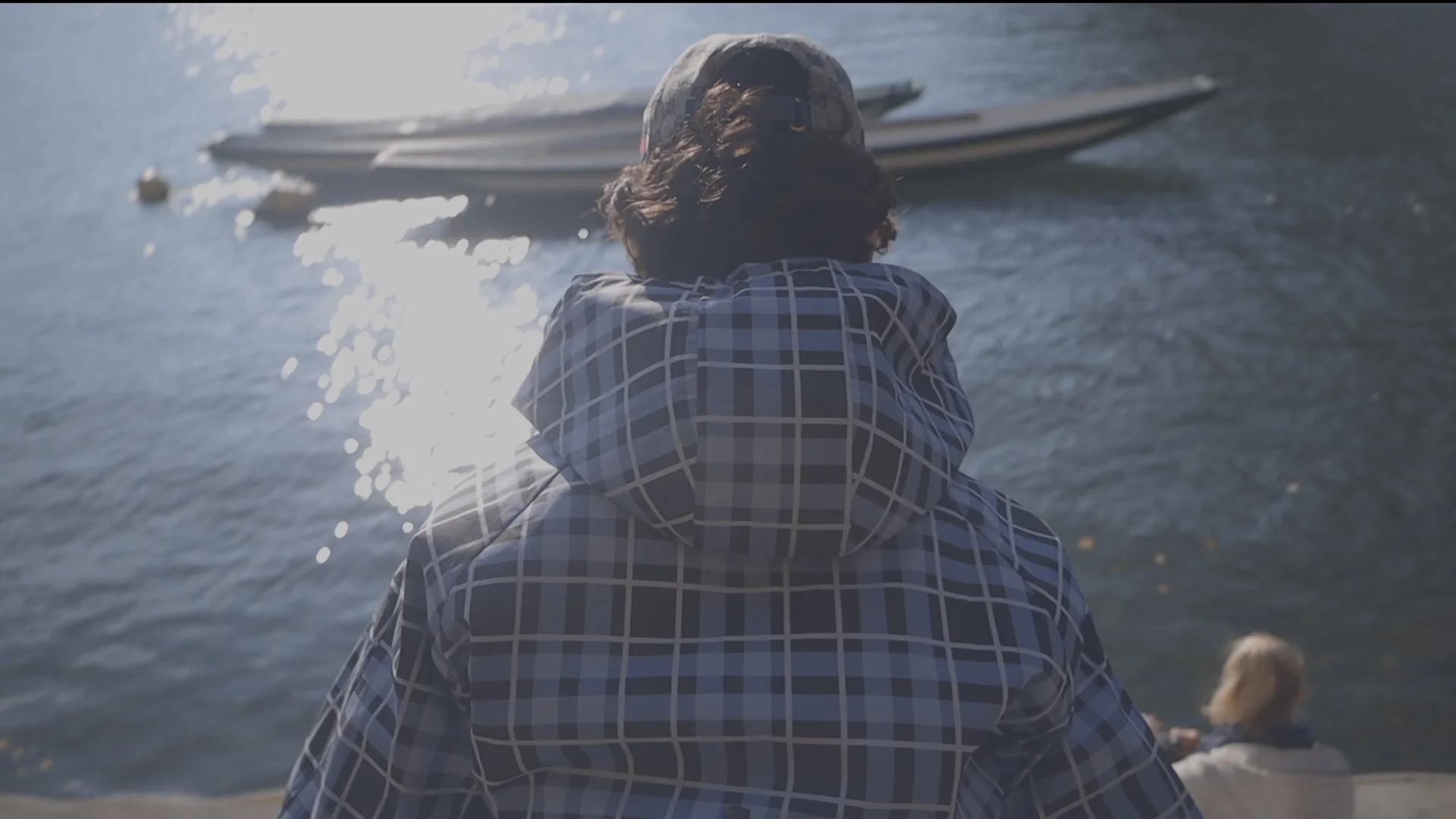 Videostill from the LAWEL Rainshield Campaign vor oder nach dem Grading